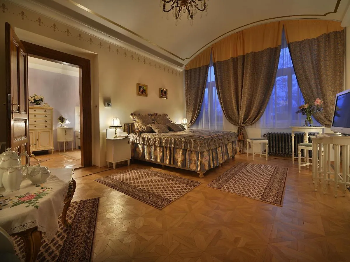 Unique Apartment In Praha Near River Vltava