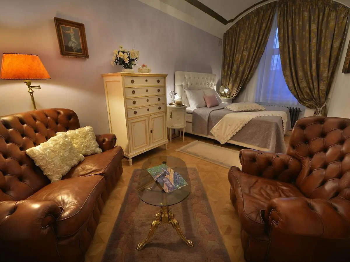 Unique Apartment In Praha Near River Vltava