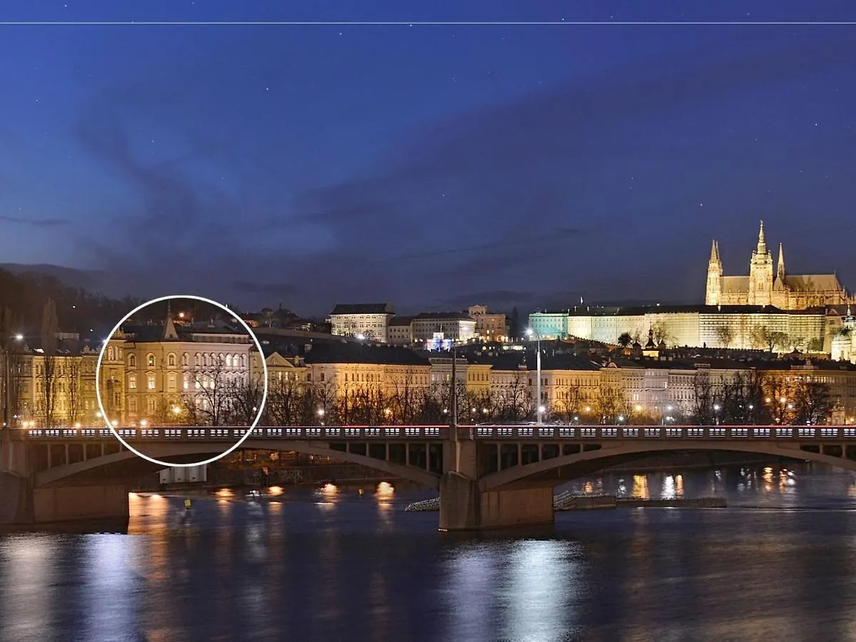 Unique Apartment In Praha Near River Vltava Tjeckien